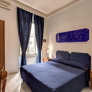 Camera con letto king size